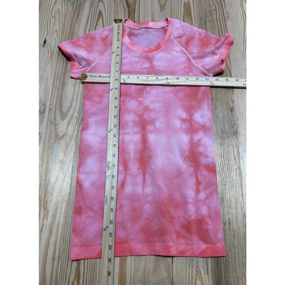 Lululemon Swiftly Tech Tee 2.0 Marble Size 2 Marble Dye Raspberry Cream 78656 - Picture 4 of 6